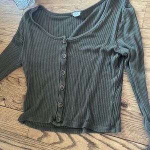 Green long sleeve top